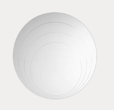 Luna Connubia, moderna lampada da tavolo con base rotonda e paralume in tessuto bianco, stile elegante e minimalista.