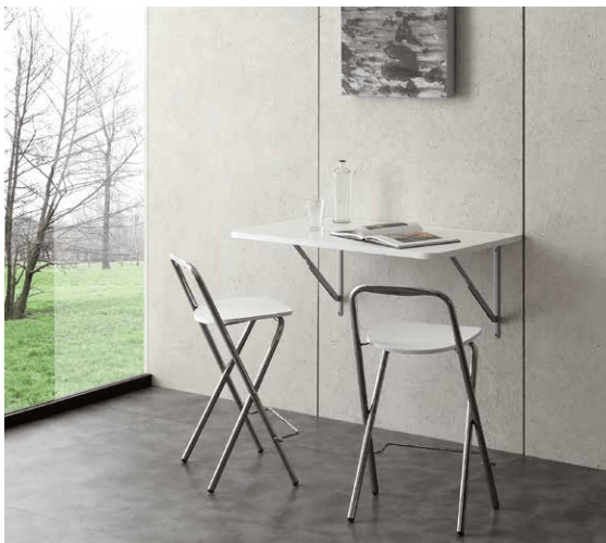Sedie Sesamo di La Seggiola con seduta aperta, design moderno e struttura in legno chiaro, ideale per la cucina o la sala da pranzo.