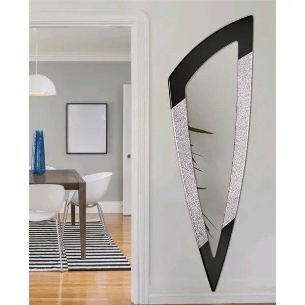 Specchiera Diamante Pintdecor con cornice decorativa, forma elegante e moderna, perfetta per arredi di stile.