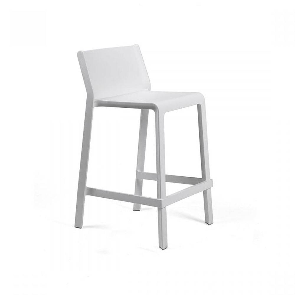 Sgabello alto bianco moderno per cucina o soggiorno, design minimalista e linee pulite