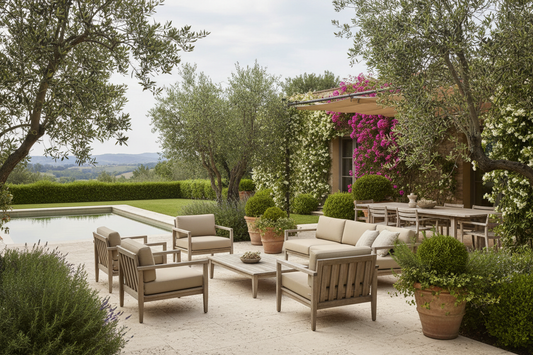 Arredo da giardino: quali materiali resistono alle intemperie (e quali evitare)
