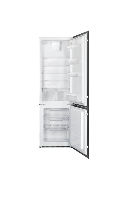 Frigorifero da incasso C41721E di ArredamentiOnline, elettrodomestico moderno con porta liscia e finitura in acciaio satinato.