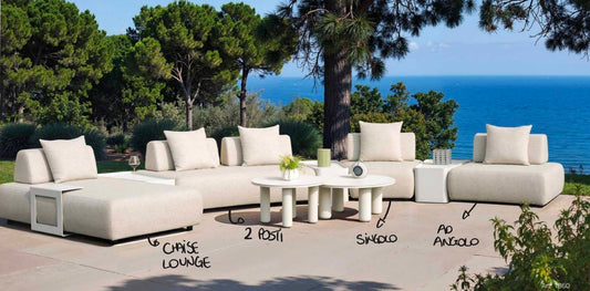 Divano componibile Pasha di ArredamentiOnline, vista dettagliata con cuscini e struttura modulare in tessuto grigio.