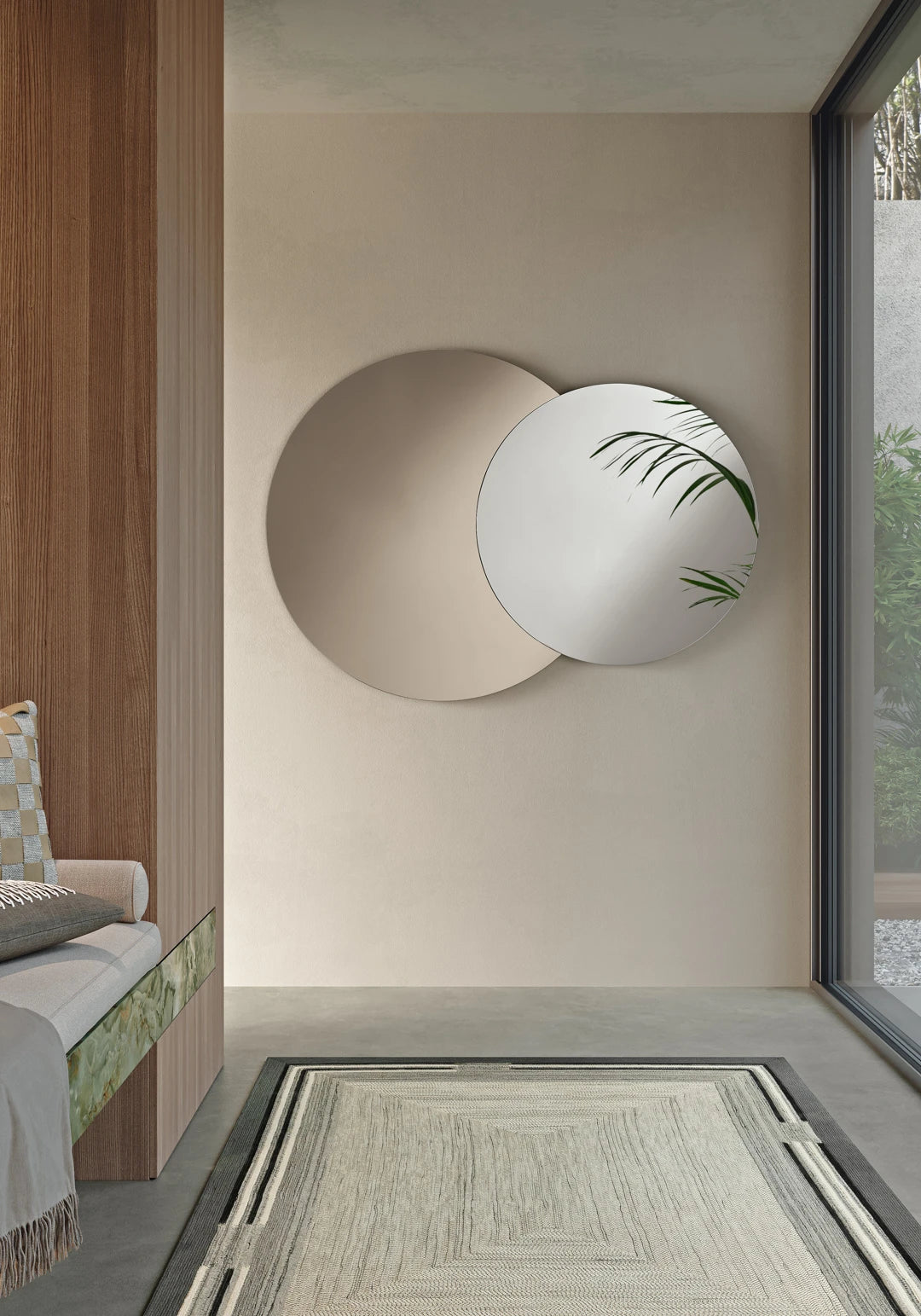 Specchio Hans Ikone, specchio da parete con cornice elegante e moderna, ideale per decorare con stile la stanza.