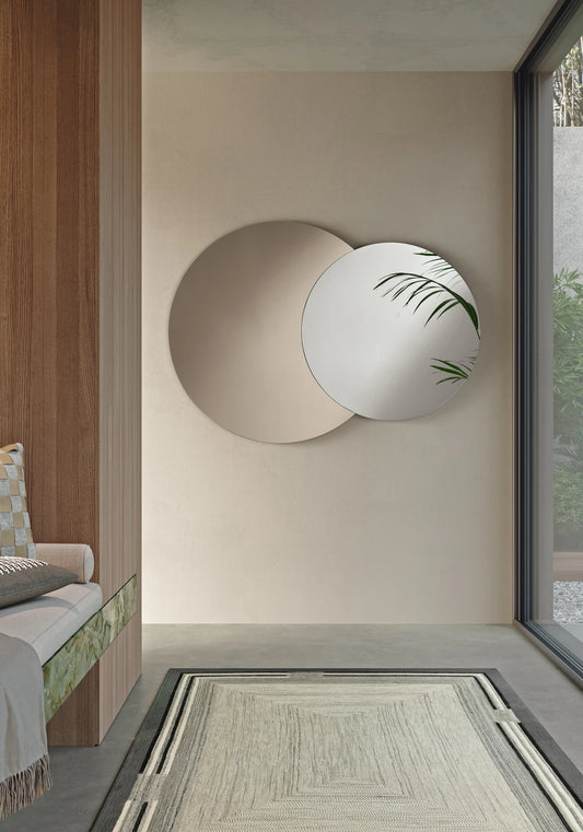 Specchio Hans Ikone, specchio da parete con cornice elegante e moderna, ideale per decorare con stile la stanza.