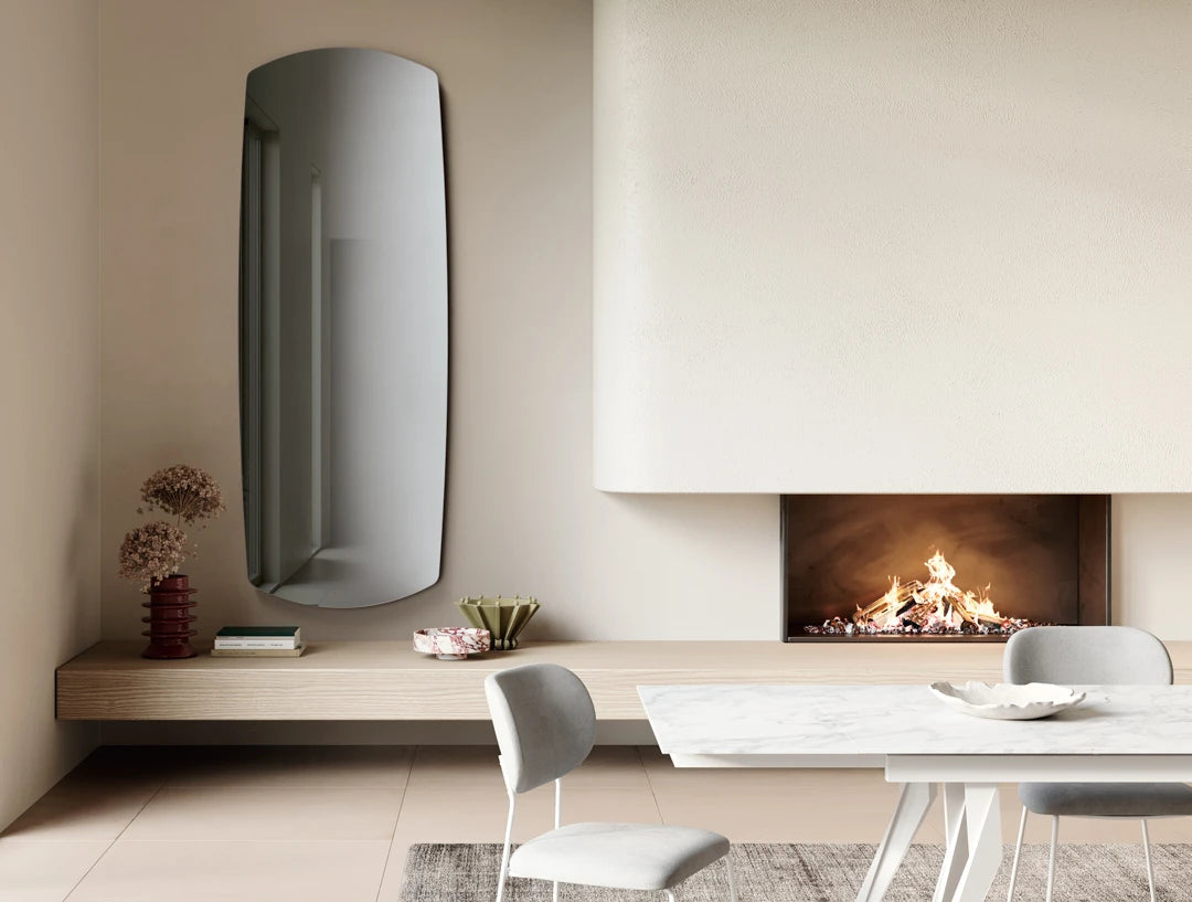 Specchiera Gemini Ikone con cornice moderna, dettagli eleganti e design raffinato per arredi di stile contemporaneo.