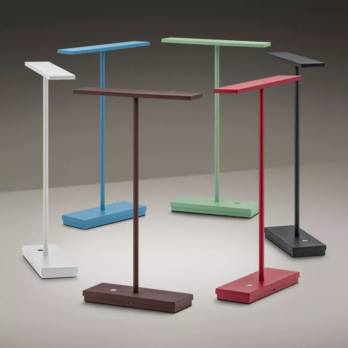 Faretto lineare LED Linea Light Dubcolor Linea Light con finitura bianca, illuminazione moderna e design minimalista.