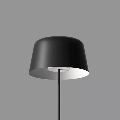 Pianta Delfi Linea Light con luce LED moderna, design elegante e finitura bianca, ideale per illuminazione d'interni raffinata.