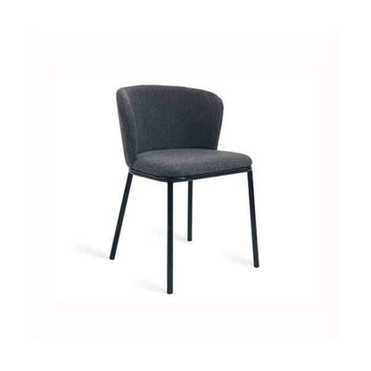 Sedia Frida La Seggiola in tessuto con struttura in metallo, design moderno e comodo per sala da pranzo o ufficio.