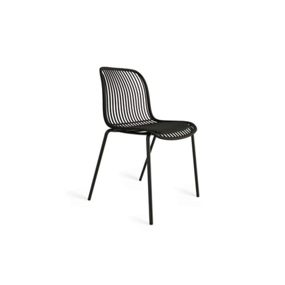Sedia Madrid La Seggiola con struttura in legno chiaro e seduta imbottita, stile moderno e elegante.